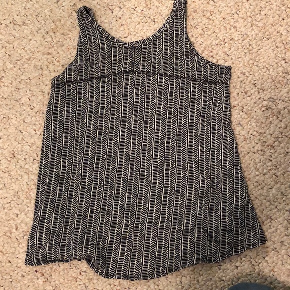 Black and white chevron tank top - Picture 2 of 3